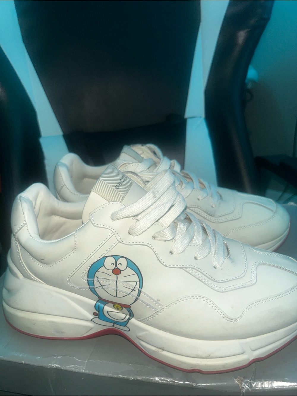 Gucci Men’s Off-White Leather Sneakers with Red Sole Accent No Box - Picture 2 of 5